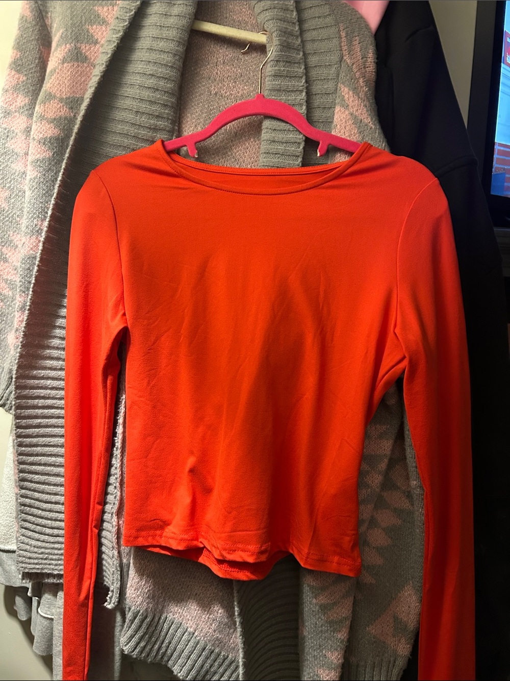 Women's Long-Sleeve Crew Neck Top - Red